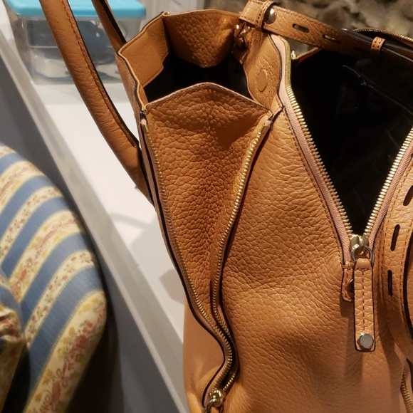 Handbag - Picture 5 of 8